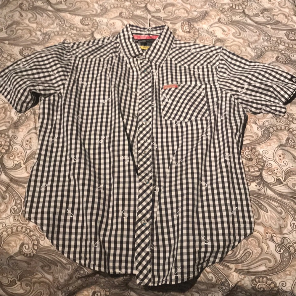 Short sleeve dress shirt